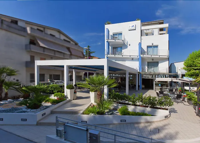 Hotel Antares
